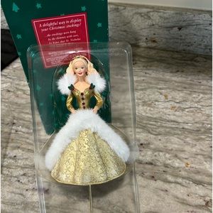 1995 Hallmark Happy Holidays Barbie stocking hanger with box